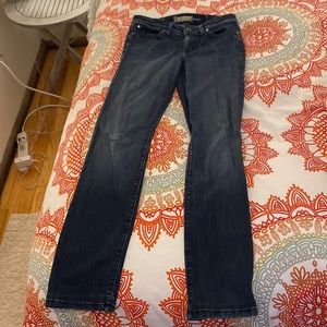 Cute straight blue jeans!!